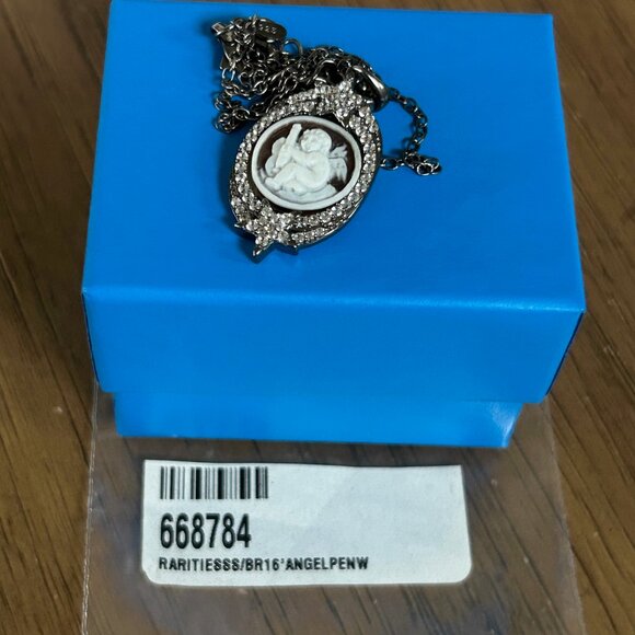 Rarities Carol Brodie "Little Angel" Carved Cameo Pendant with Chain - Picture 2 of 13